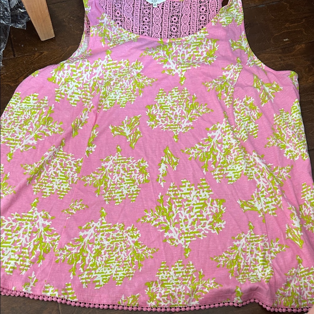 Crown & Ivy Pink Lace Detail Top 3x